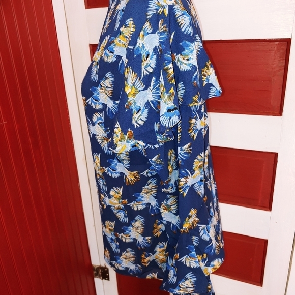 Fin & Grace Bird Print Ruffle Sleeve Blouse S - Picture 4 of 8